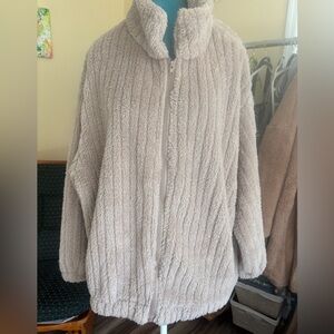 EUC, Cozy Women's Fleece Jacket in Beige